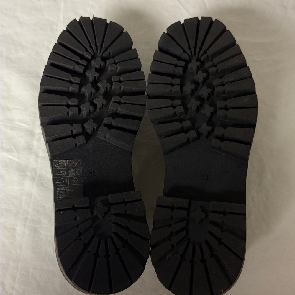 H&M Black Chunky Penny Loafers Size 40 – EUC, Modern Minimalist Style - Picture 5 of 7